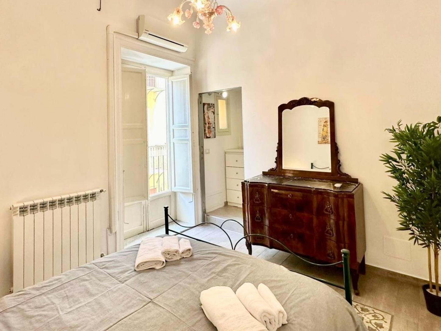 Residenza Cattedrale Apartment Palermo Exterior foto
